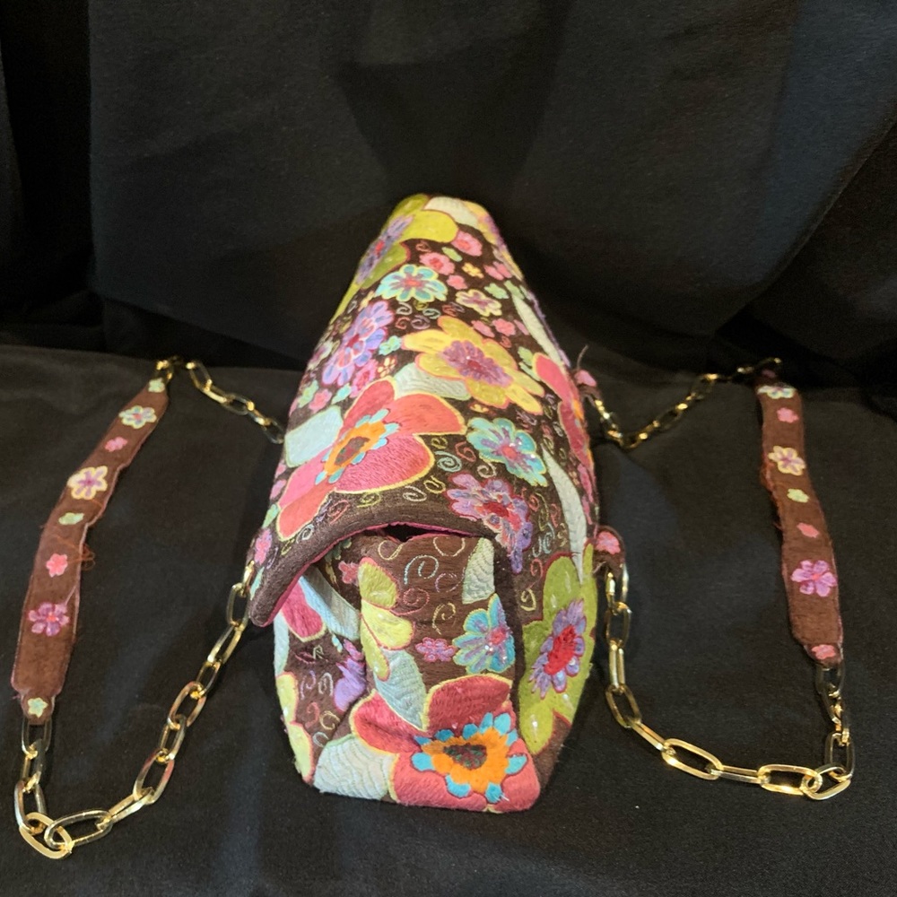Gorgeous Pierre Urbach embroidered shoulder bag